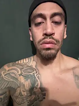 busnfatnutsLildee online show from October 26, 2025, 8:09 am