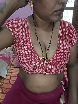 Snapshot of KannadaTamilTeluguBeauty chatting on June 16, 2026, 7:33 am KannadaTamilTeluguBeauty online show from June 16, 2026, 7:33 am