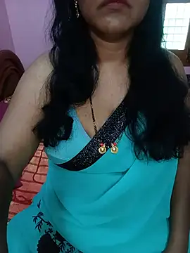 Snapshot of KannadaTamilTeluguBeauty chatting on July 1, 2026, 7:43 am KannadaTamilTeluguBeauty online show from July 1, 2026, 7:43 am