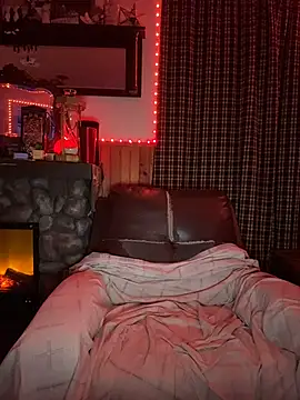 HarmoniousPhantasm3 online show from March 3, 2026, 8:04 pm