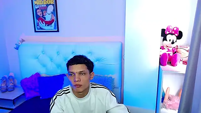 Snapshot of EL_VENEZOLANO_22CM chatting on October 1, 2025, 7:09 pm EL VENEZOLANO 22CM online show from October 1, 2025, 7:09 pm