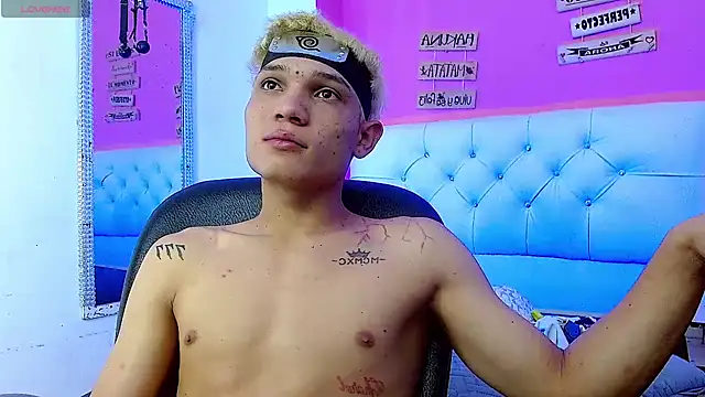 Snapshot of EL_VENEZOLANO_22CM chatting on October 8, 2025, 4:54 am EL VENEZOLANO 22CM online show from October 8, 2025, 4:54 am