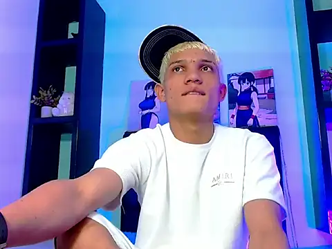 Snapshot of EL_VENEZOLANO_22CM chatting on October 23, 2025, 4:45 am EL VENEZOLANO 22CM online show from October 23, 2025, 4:45 am