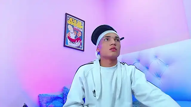 Snapshot of EL_VENEZOLANO_22CM chatting on November 8, 2025, 5:29 am EL VENEZOLANO 22CM online show from November 8, 2025, 5:29 am