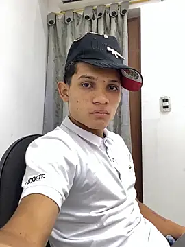 Snapshot of EL_VENEZOLANO_22CM chatting on February 13, 2026, 6:20 am EL VENEZOLANO 22CM online show from February 13, 2026, 6:20 am