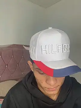 Snapshot of EL_VENEZOLANO_22CM chatting on May 22, 2026, 4:41 am EL VENEZOLANO 22CM online show from May 22, 2026, 4:41 am