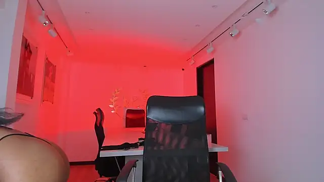 AishaValcazar online show from November 22, 2025, 4:11 am