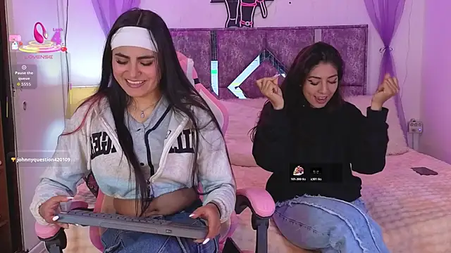 Snapshot of danilu_and_eva21 chatting on December 22, 2025, 7:22 pm danilu and eva21 online show from December 22, 2025, 7:22 pm