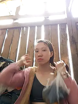 bonnie-00 online show from September 22, 2025, 5:53 am