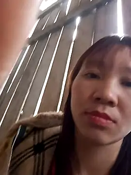 Snapshot of bonnie-00 chatting on February 18, 2026, 7:37 am bonnie-00 online show from February 18, 2026, 7:37 am