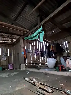 Snapshot of bonnie-00 chatting on April 5, 2026, 10:51 pm bonnie-00 online show from April 5, 2026, 10:51 pm