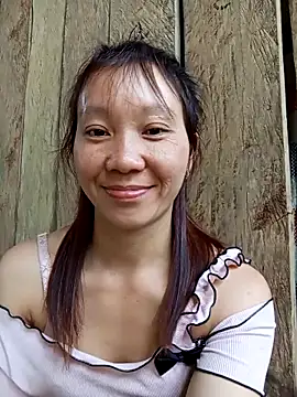 Snapshot of bonnie-00 chatting on April 11, 2026, 2:05 am bonnie-00 online show from April 11, 2026, 2:05 am