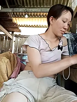 Snapshot of bonnie-00 chatting on April 13, 2026, 4:07 am bonnie-00 online show from April 13, 2026, 4:07 am