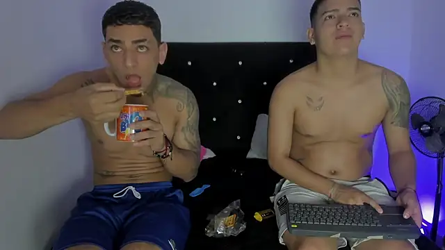 maykel and mike online show from November 12, 2025, 9:32 am