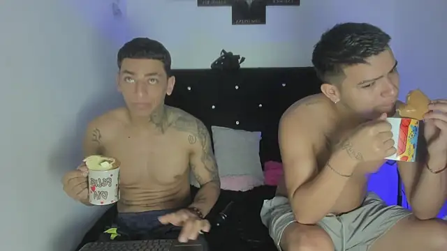 maykel and mike online show from November 17, 2025, 11:38 am