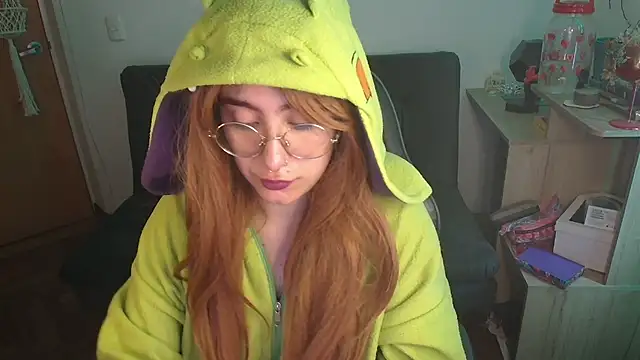 Snapshot of Miacatsito3 chatting on November 7, 2025, 8:42 pm Miacatsito3 online show from November 7, 2025, 8:42 pm