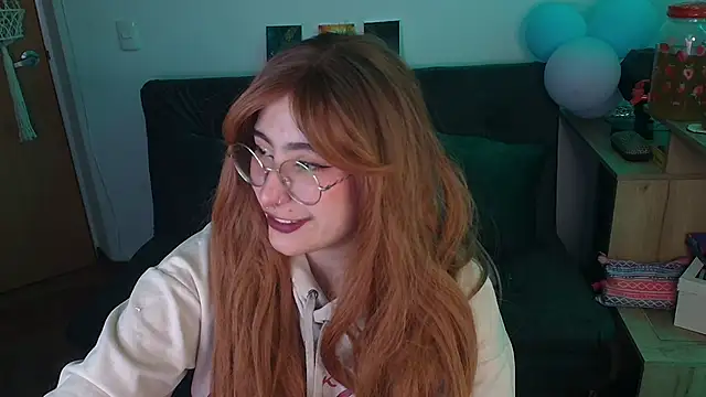 Snapshot of Miacatsito3 chatting on November 25, 2025, 4:01 am Miacatsito3 online show from November 25, 2025, 4:01 am