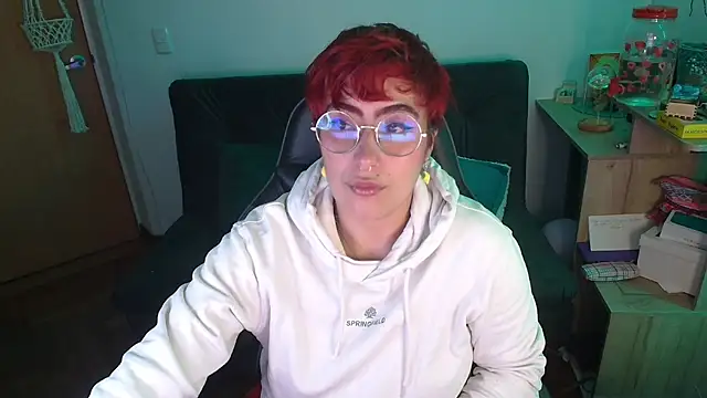 Snapshot of Miacatsito3 chatting on December 17, 2025, 3:45 am Miacatsito3 online show from December 17, 2025, 3:45 am