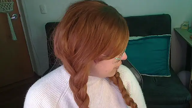 Snapshot of Miacatsito3 chatting on December 18, 2025, 9:10 pm Miacatsito3 online show from December 18, 2025, 9:10 pm