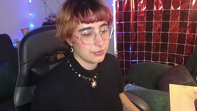 Miacatsito3 online show from February 28, 2026, 10:33 pm