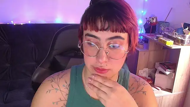 Miacatsito3 online show from April 3, 2026, 7:45 pm