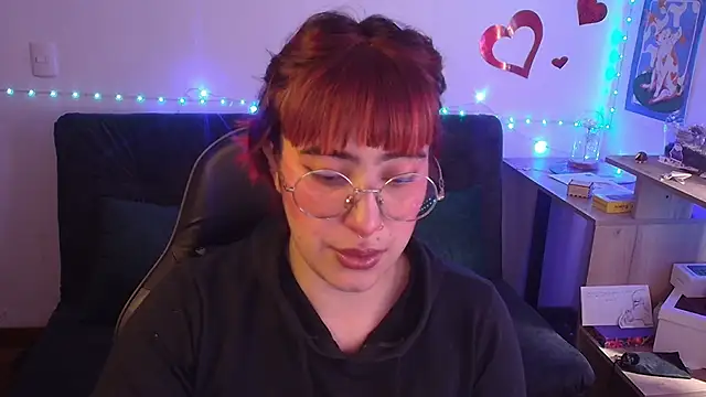Snapshot of Miacatsito3 chatting on April 23, 2026, 8:11 pm Miacatsito3 online show from April 23, 2026, 8:11 pm