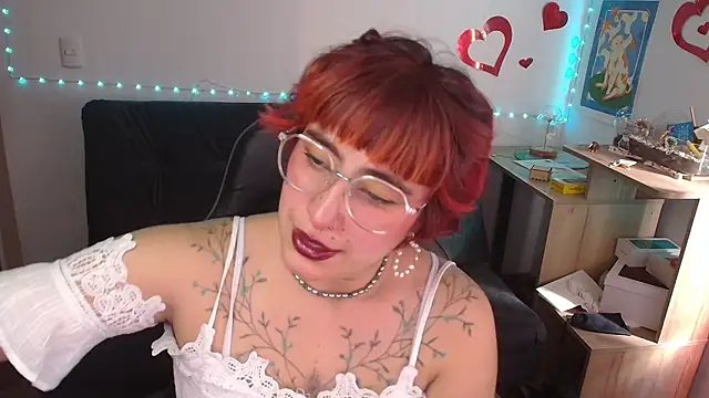 Snapshot of Miacatsito3 chatting on April 24, 2026, 8:22 pm Miacatsito3 online show from April 24, 2026, 8:22 pm