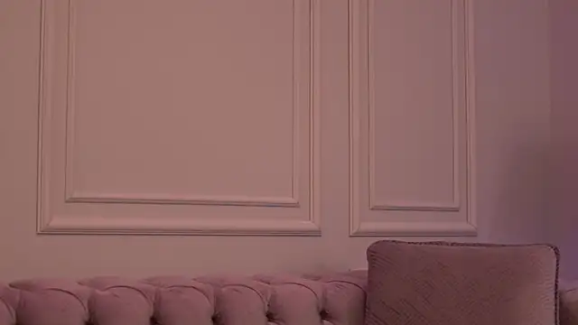 KatieHayes online show from November 16, 2025, 6:57 pm