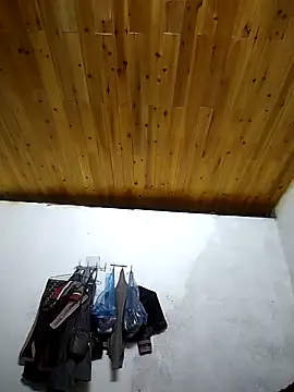 Snapshot of Dung_x chatting on September 18, 2025, 7:10 am Dung x online show from September 18, 2025, 7:10 am