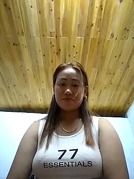 Snapshot of Dung_x chatting on October 10, 2025, 1:32 pm Dung x online show from October 10, 2025, 1:32 pm