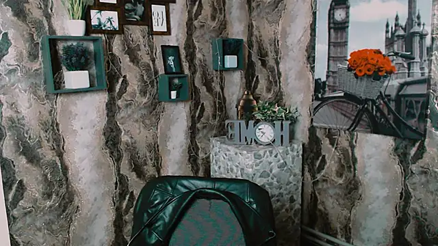 EmmaCat  online show from September 24, 2025, 4:27 am