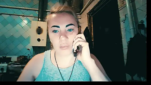 EmmaCat  online show from November 27, 2025, 7:43 am