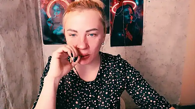 EmmaCat  online show from March 4, 2026, 5:35 am