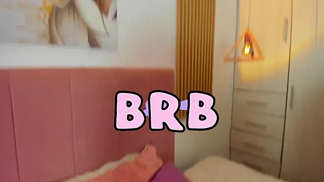 KoraRousee online show from October 12, 2025, 3:44 pm