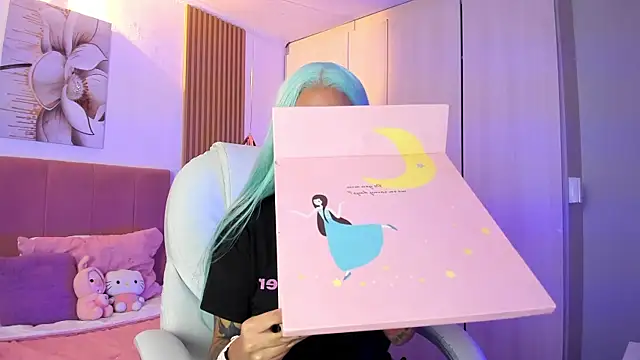 KoraRousee online show from October 24, 2025, 1:40 pm