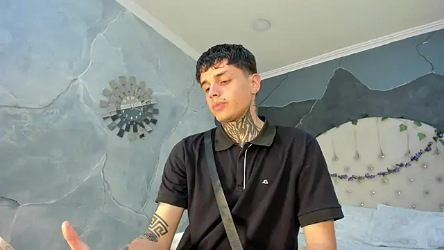 Declan-Fox online show from November 5, 2025, 12:54 am