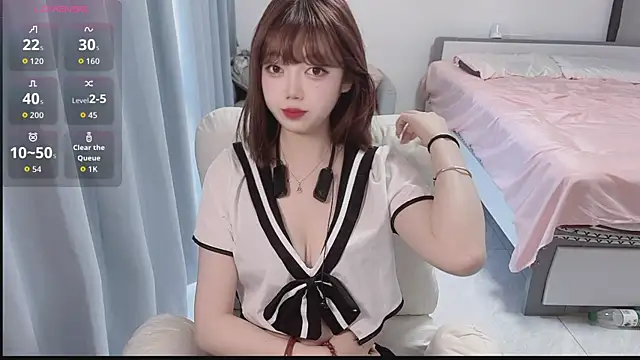 Lucky Cici online show from October 1, 2025, 11:44 pm