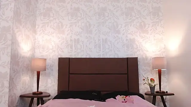 Snapshot of Ava_Raye chatting on December 2, 2025, 6:58 pm Ava Raye online show from December 2, 2025, 6:58 pm