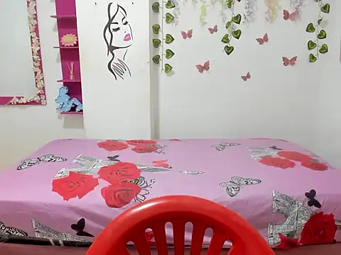 naty lan11 online show from November 6, 2025, 1:45 pm