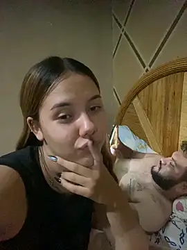 coupleyys online show from November 26, 2025, 9:16 pm