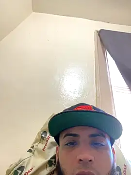 LeoPR00 online show from November 22, 2025, 3:22 pm