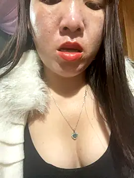 Luna-ass online show from December 2, 2025, 1:00 am