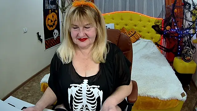 EmmaEllison online show from October 28, 2025, 7:23 am