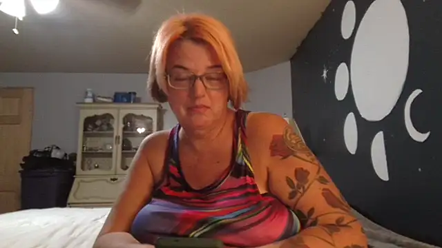 Snapshot of ReneeReigns chatting on September 15, 2025, 2:50 pm ReneeReigns online show from September 15, 2025, 2:50 pm