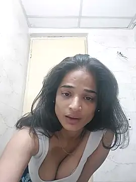 veronica 97 online show from November 9, 2025, 5:33 pm