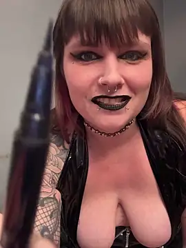 Snapshot of MistressLilith_Noir chatting on September 17, 2025, 6:04 am MistressLilith Noir online show from September 17, 2025, 6:04 am