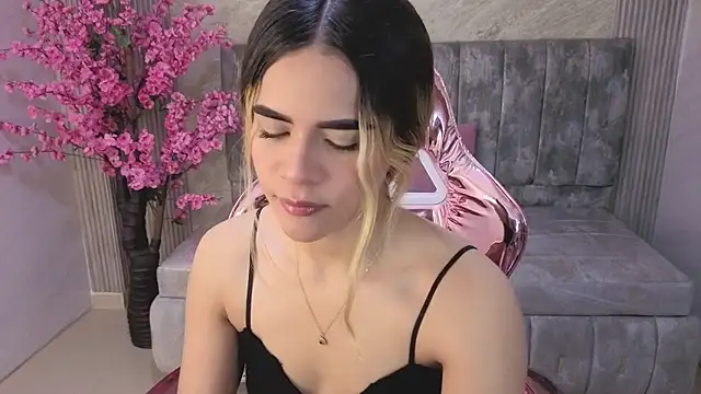 lilith4 s online show from October 17, 2025, 8:22 pm