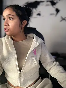Snapshot of Isabella-Teen chatting on April 28, 2026, 1:49 pm Isabella-Teen online show from April 28, 2026, 1:49 pm