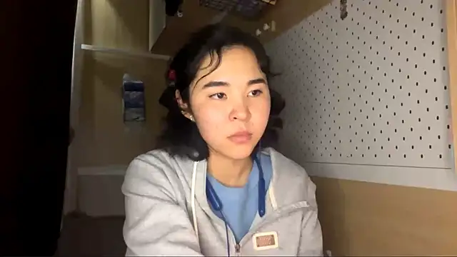 JennyCarpenter online show from April 3, 2026, 9:18 am