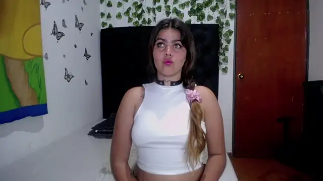 isabel 09 online show from November 26, 2025, 3:29 am